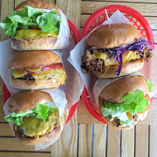 1303 Pittwater Rd, Narrabeen NSW 2101