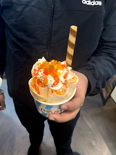 Comentarii opinii despre Rollys Tarneit