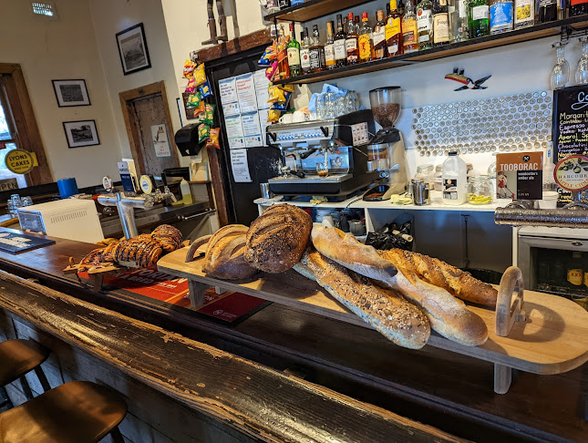 Shop 2/18 Piper St, Kyneton VIC 3444