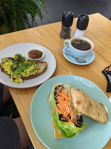 Momo Wholefood - Newcastle