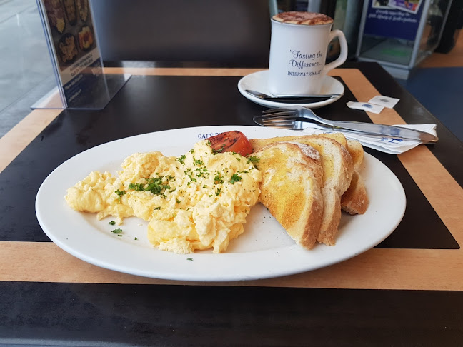 Café De Vili's - Mile End South