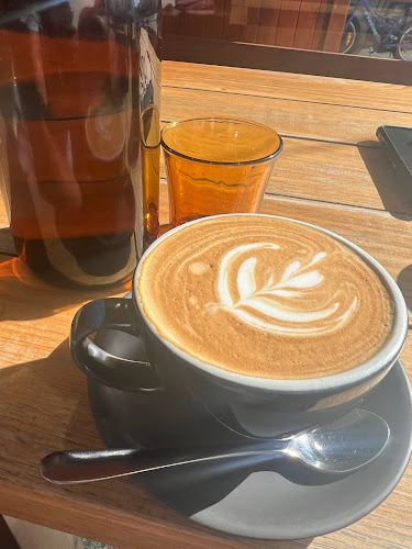 Opinii despre WoodHouse Cafe în Belmont - Hospitality and gastronomy