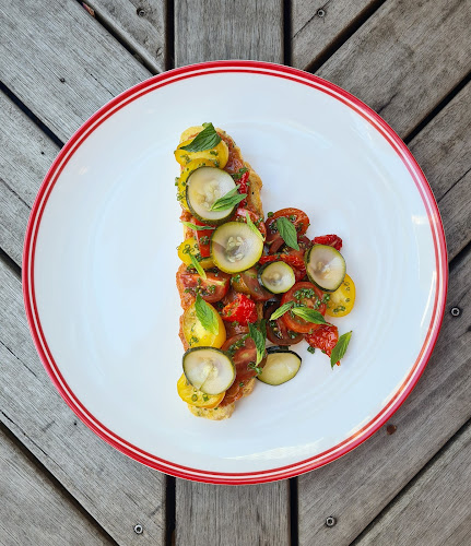 The Humble Onion - Hospitality and gastronomy