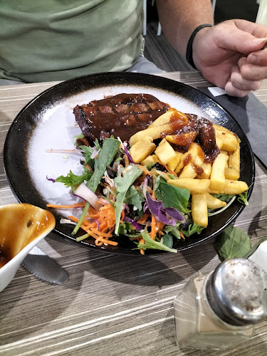 Opinii despre Kawana Waters Hotel în Buddina - Hospitality and gastronomy