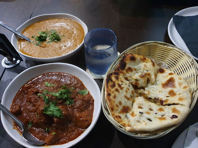 Opinii despre Zaffran Indian Restaurant and Takeaway în Newcastle - Hospitality and gastronomy