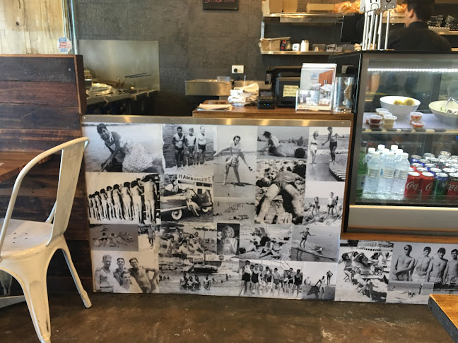 Beach Buns Burgers - Hospitality and gastronomy