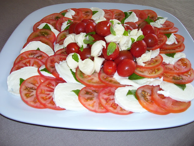 Robyn's Catering Service - Parkes