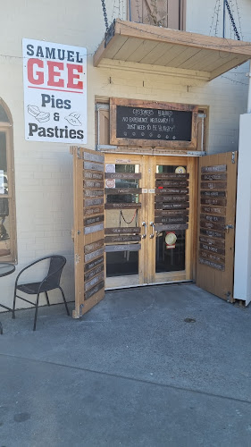 Samuel Gee Pies and Pastries - Balaclava