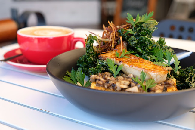 Little Clive Cafe - Annerley