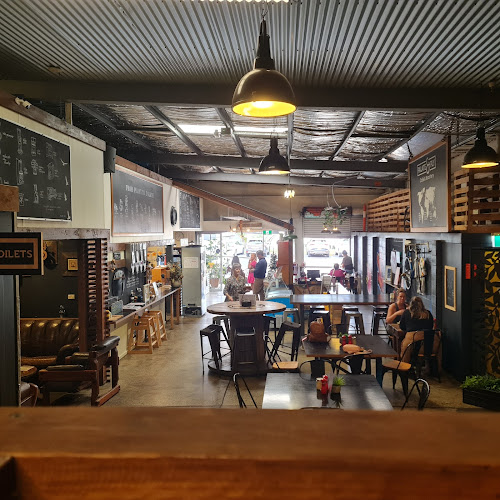 Opinii despre Palate & Ply Espresso Bar, Cafe & Roastery în Coffs Harbour - Hospitality and gastronomy