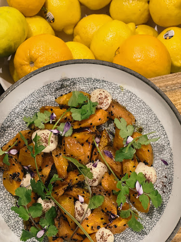 Moon Lily Kitchen and Cakes - Hospitality and gastronomy