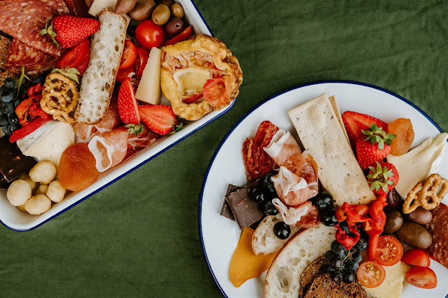 Opinii despre Nola's Foodstore Catering în Morwell - Hospitality and gastronomy