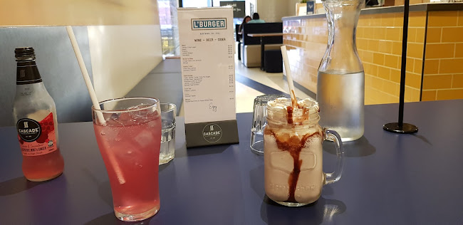 L'Burger Casual Restaurant - Hospitality and gastronomy