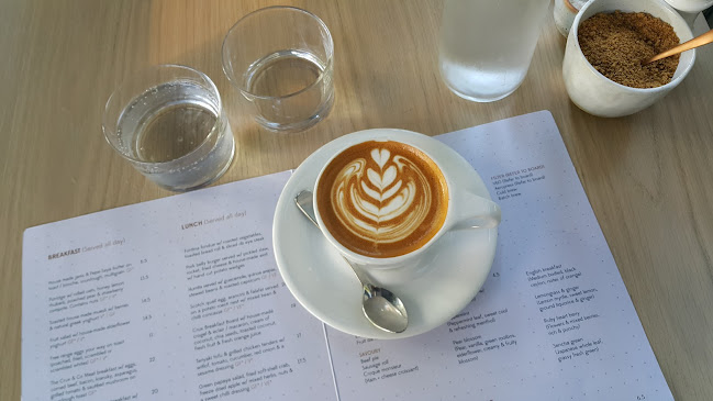 Comentarii opinii despre The Crux & Co.