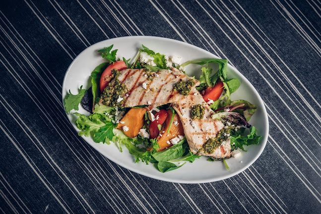 Comentarii opinii despre Avenues Café & Bar