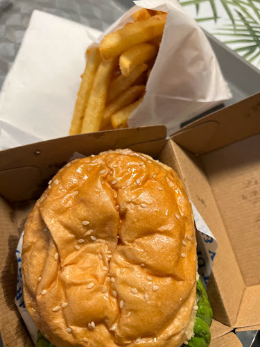 Huxtaburger Collingwood - Hospitality and gastronomy