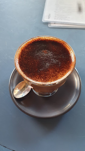 Lightbox Espresso & Wine Bar - Gladstone Central