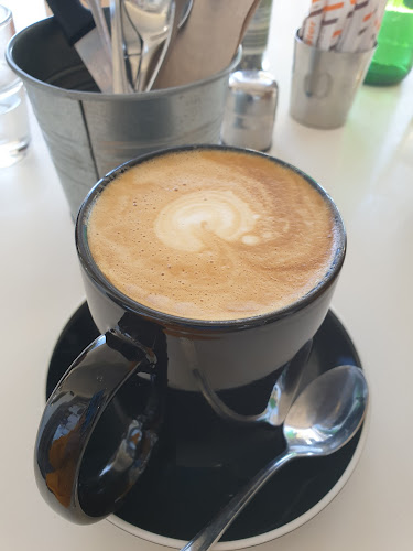 104 Lawrence Hargrave Dr, Austinmer NSW 2515