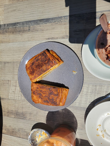 Al Dente - Hospitality and gastronomy