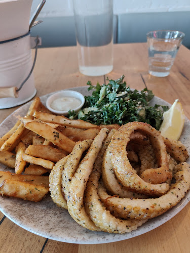 Comentarii opinii despre The Fish & Burger Co.