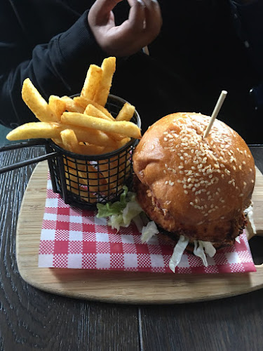 2/4 Riverside Quay, Southbank VIC 3006