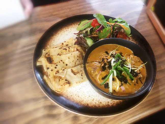 Comentarii opinii despre Fit For A King