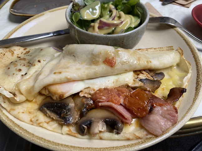 13 Tedder Ave, Main Beach QLD 4217