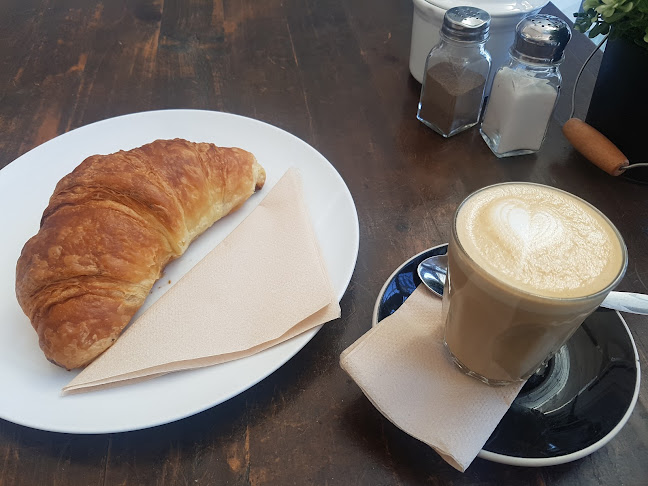 Australia Fair Shopping Centre, Level 1, Southport QLD 4215