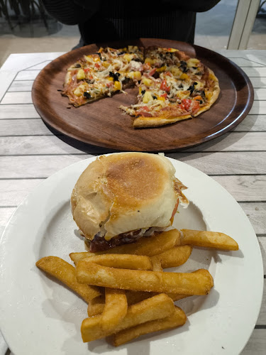 Comentarii opinii despre River View Tavern