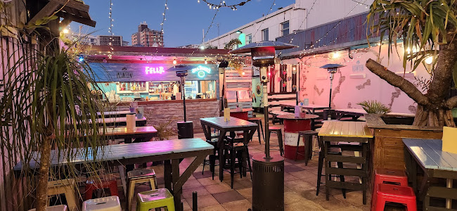 La Canteena Alleyway Bar - Hospitality and gastronomy