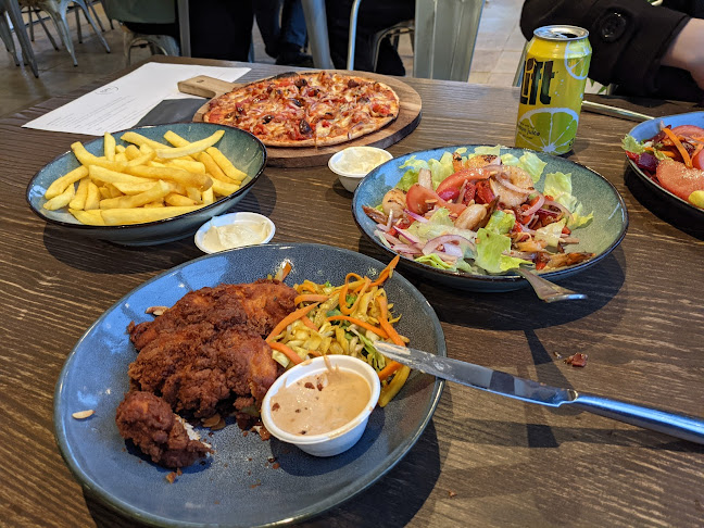 1 Esplanade, Lakes Entrance VIC 3909