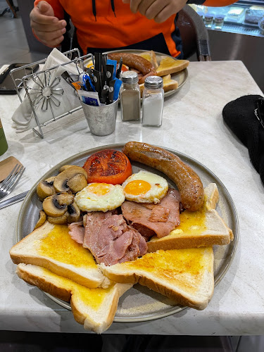 Comentarii opinii despre Primula Cafe & Restaurant