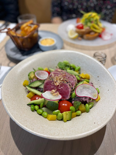 Comentarii opinii despre The Crux & Co.