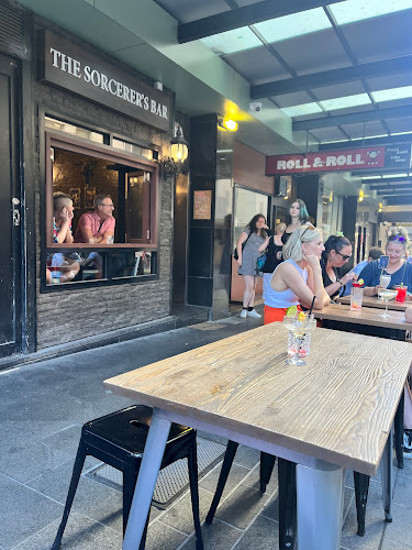 Opinii despre The Sorcerer's Bar în Adelaide - Hospitality and gastronomy