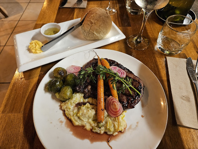 19 Kitchener Dr, Darwin City NT 0801