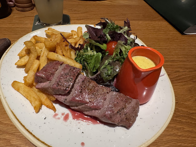 3 Oracle Bvd, Broadbeach QLD 4218