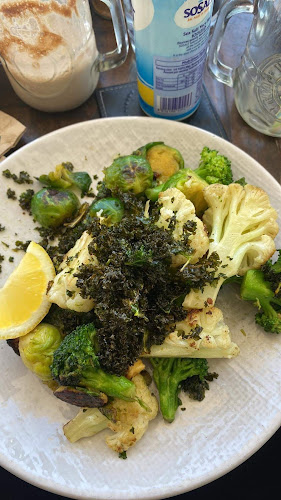 1/64 Thomas Dr, Surfers Paradise QLD 4217