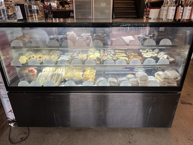 Opinii despre De Lokal în Thuringowa Central - Hospitality and gastronomy