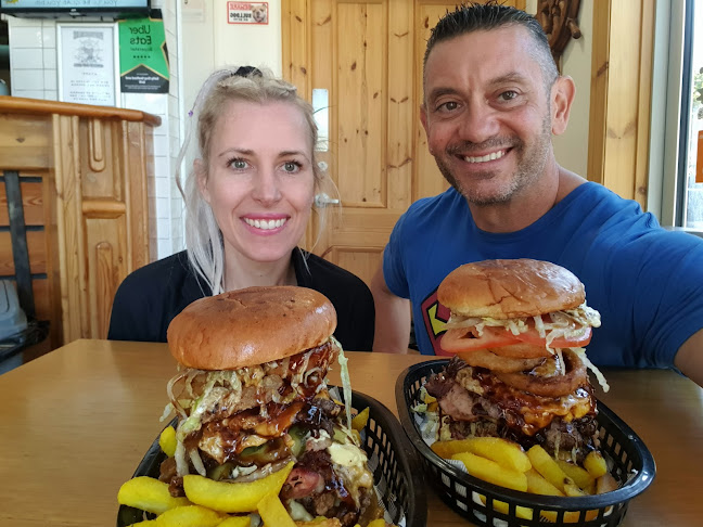 SALTY DOG SEAFOOD AND GRILL - Hospitality and gastronomy