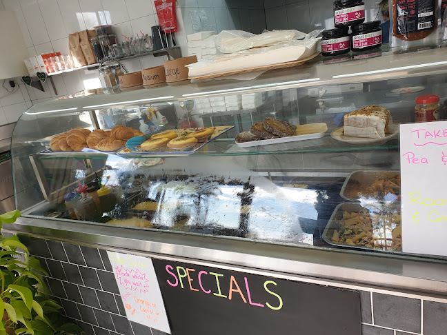 Lizas Cafe/ Takeaway - Hospitality and gastronomy