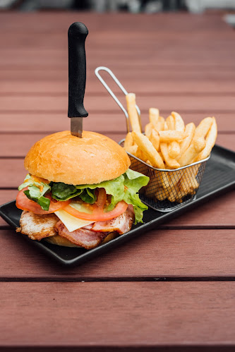 The Belmore Hotel - Maitland