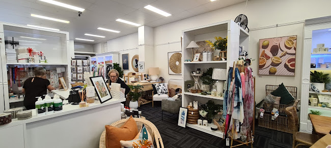 Comentarii opinii despre Little Gallery Cafe