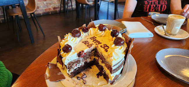 LIVE 'N' LET PIE - Goolwa