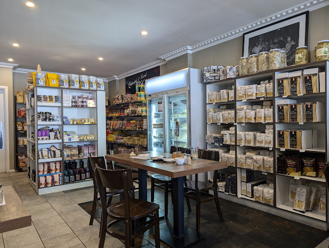 Comentarii opinii despre Aroma Deli Cafe