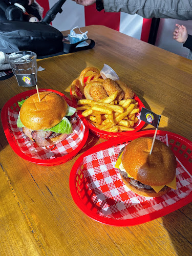 Sideshow Burgers Richmond - Richmond