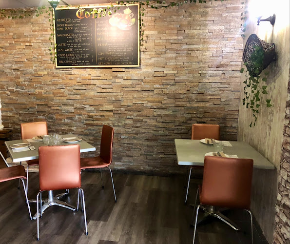 Bronberg Plaza, 12B/138-162 Slatyer Ave, Benowa QLD 4217