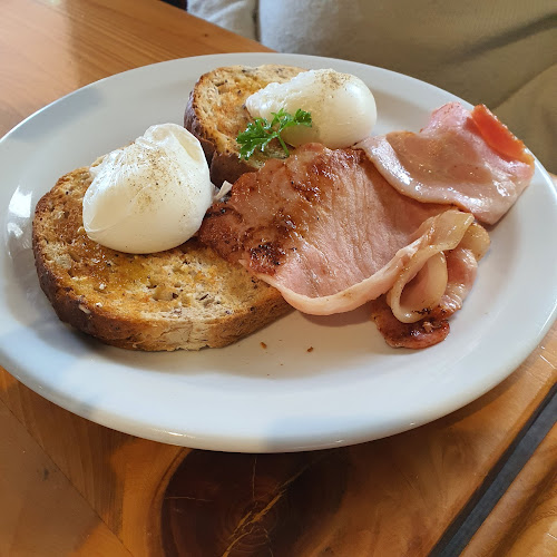 Opinii despre Shady Oaks Cafe în Leongatha - Hospitality and gastronomy