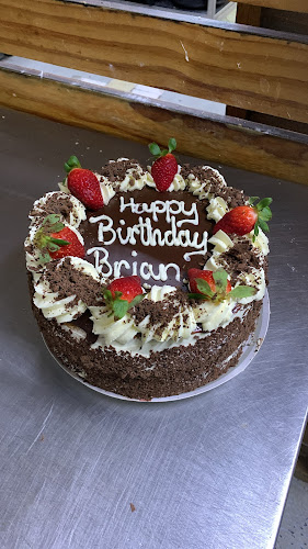 Crusty's Bakery - Hospitality and gastronomy