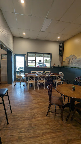 Comentarii opinii despre Boorhaman Hotel and Buffalo Brewery 57269335