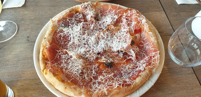 88 Anzac Hwy, Everard Park SA 5035